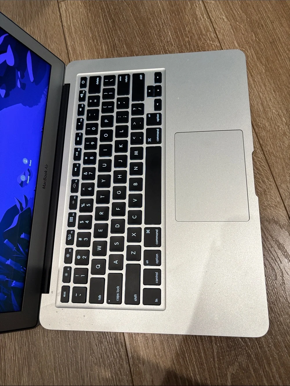 Apple Silver MacBook — Aluminum Finish Laptop